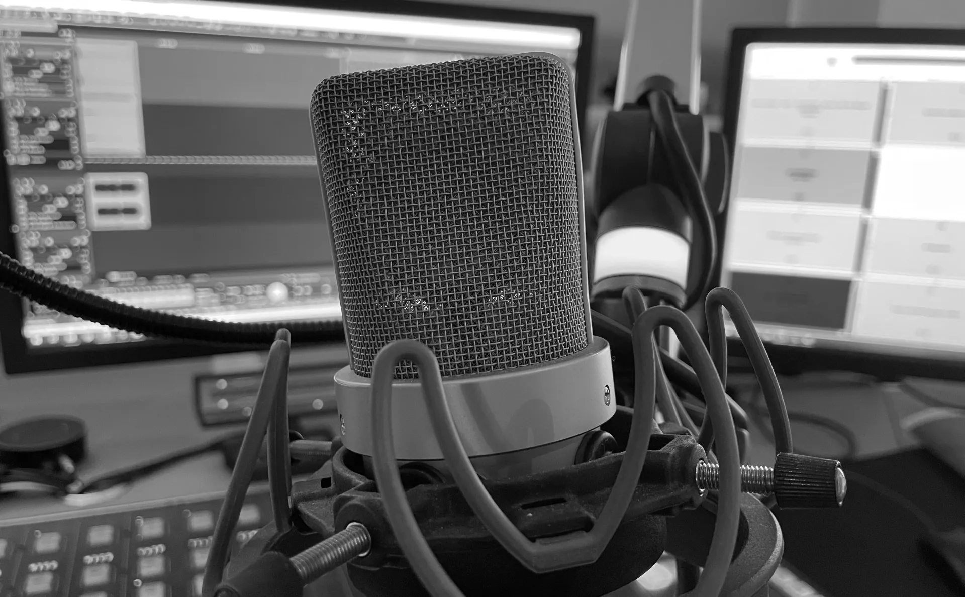 Professionelles Studiomikrofon bei listen and see